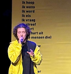 Anouk zingt live in de voorstelling I Em Power